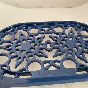 Le Creuset Indigo Oval Trivet